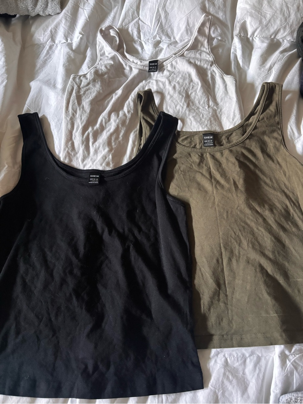 SHEIN Scoop Neck Tank Tops in Black, Olive, White - 3-Pack